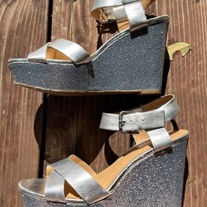 Nine West Metallic Silver Cross-Strap Sandals